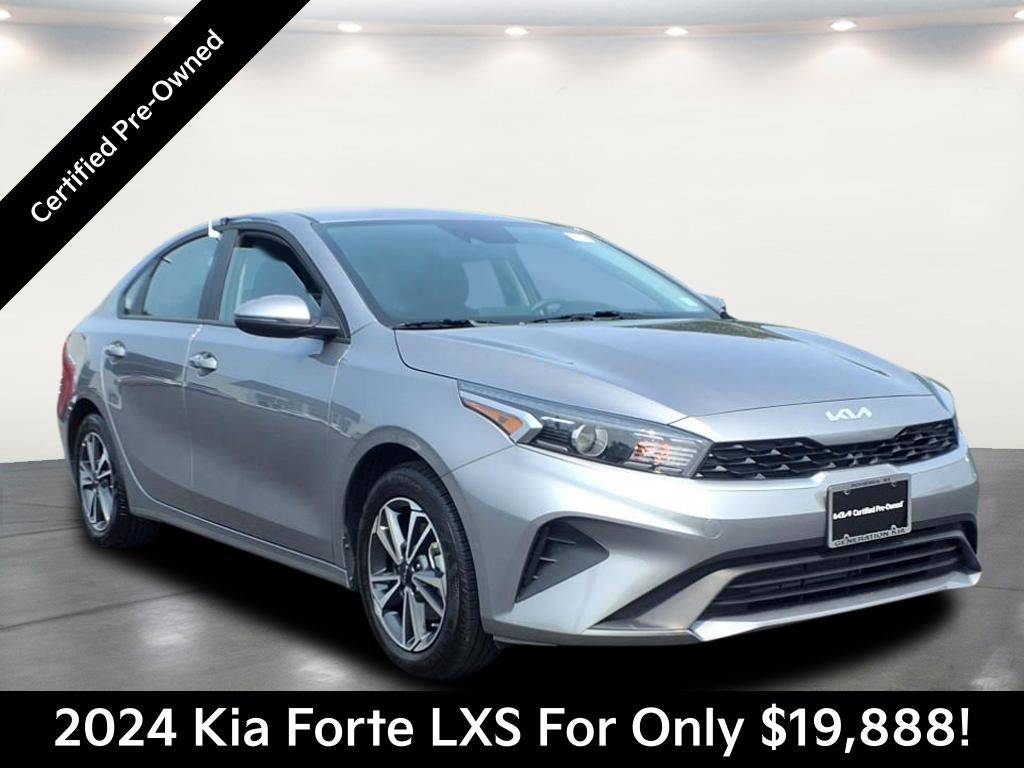 2024 Kia Forte LXS — Sedan — 5,127 mi — Bohemia, NY