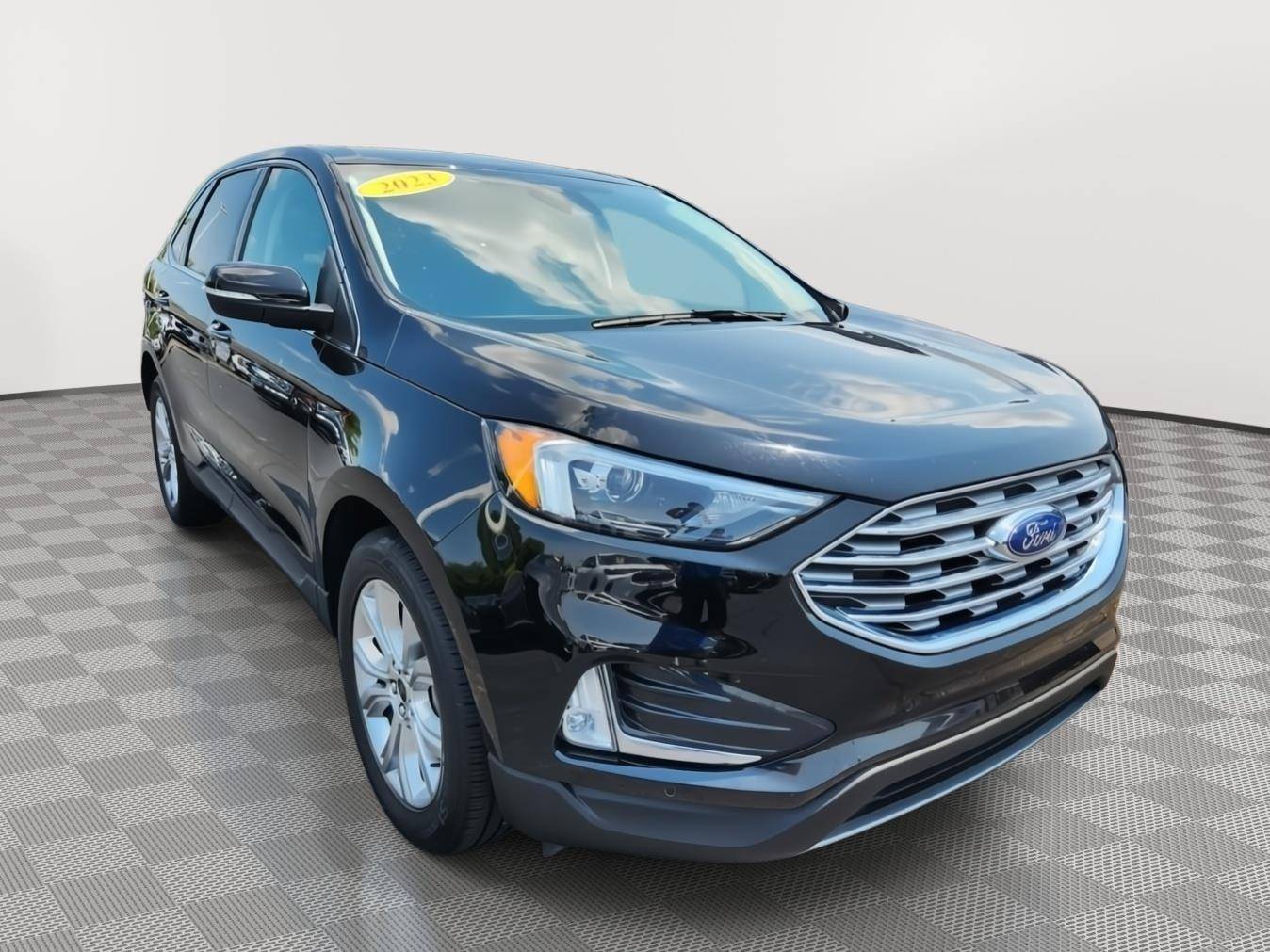 2023 Ford Edge Titanium — SUV — 45,752 mi — Harvard, IL