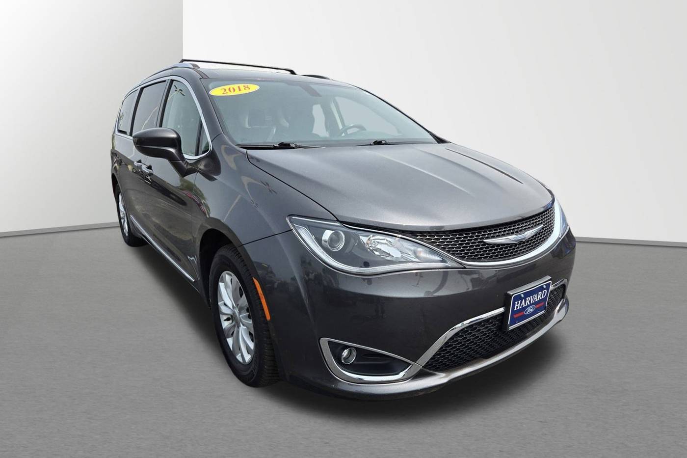 2018 Chrysler Pacifica Touring L — Minivan — 98,990 mi — Harvard, IL