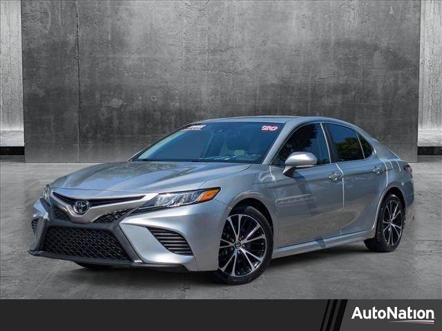 2020 Toyota Camry SE — Sedan — 68,972 mi — Greenacres, FL