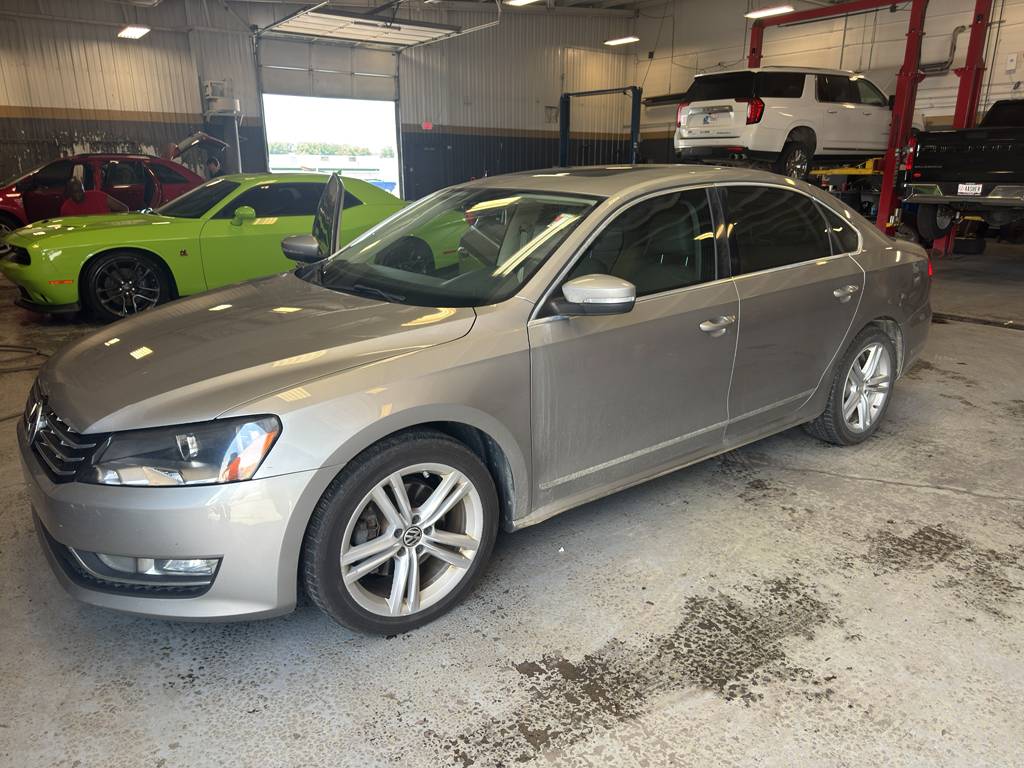 2013 Volkswagen Passat TDI SEL Premium — Sedan — 98,603 mi — Warsaw, IN