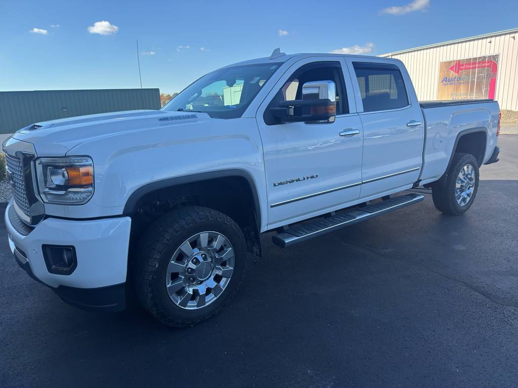 2017 GMC Sierra 2500HD Denali — Pickup Truck — 93,905 mi — Warsaw, IN