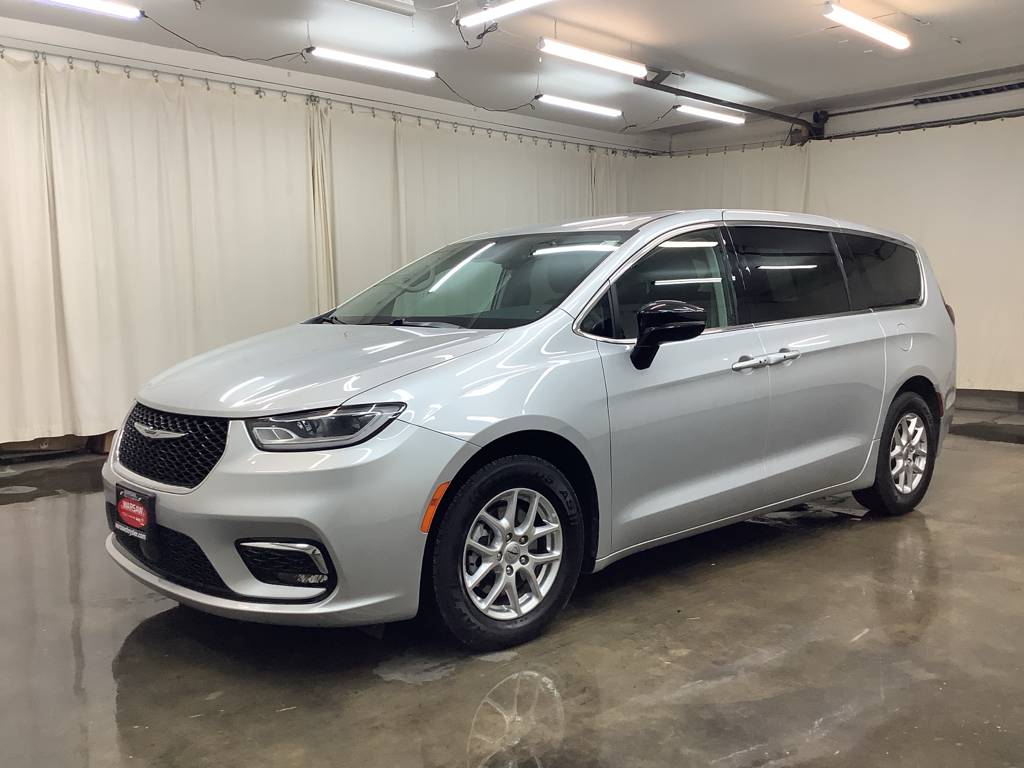 2024 Chrysler Pacifica Touring L — Minivan — 54,793 mi — Warsaw, IN