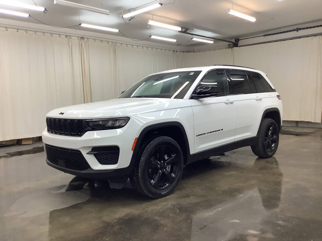 2023 Jeep Grand Cherokee Altitude — SUV — 34,634 mi — Warsaw, IN
