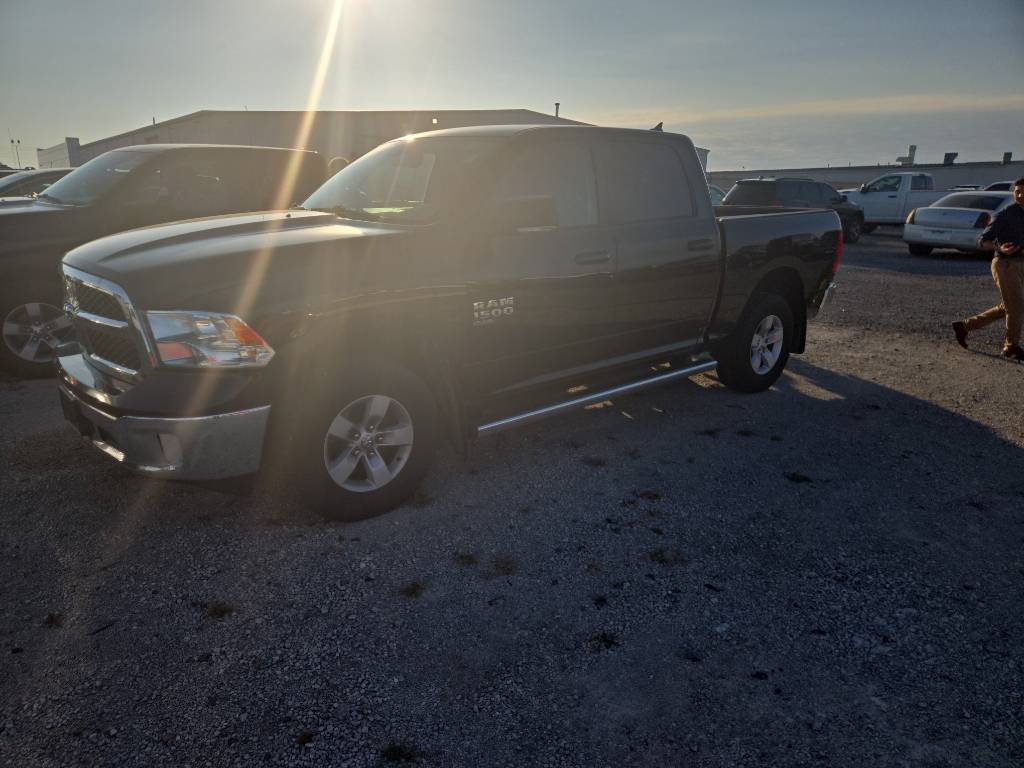 2019 Ram 1500 Classic SLT — Pickup Truck — 99,980 mi — Warsaw, IN