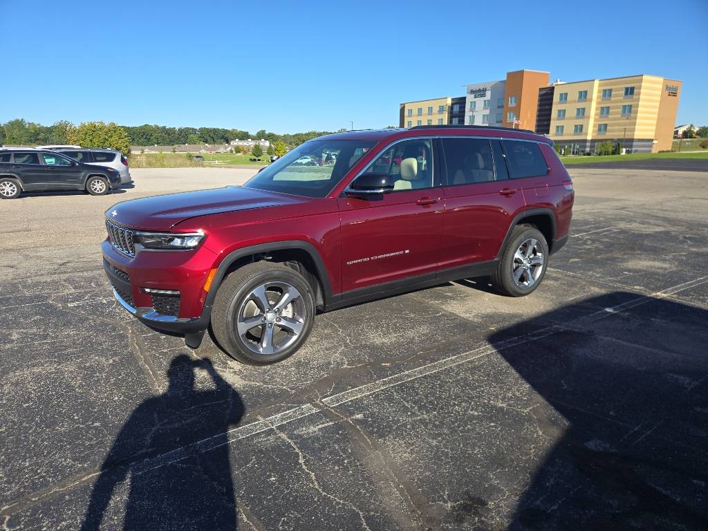 2025 Jeep Grand Cherokee Limited — SUV — 1,000 mi — Warsaw, IN