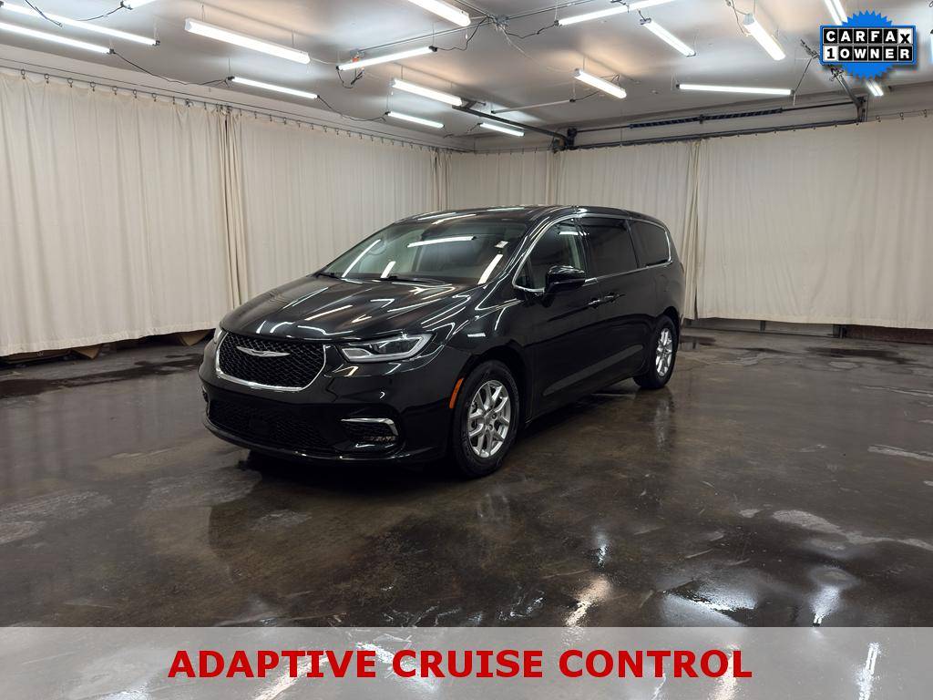 2024 Chrysler Pacifica Touring L — Minivan — 42,285 mi — Warsaw, IN