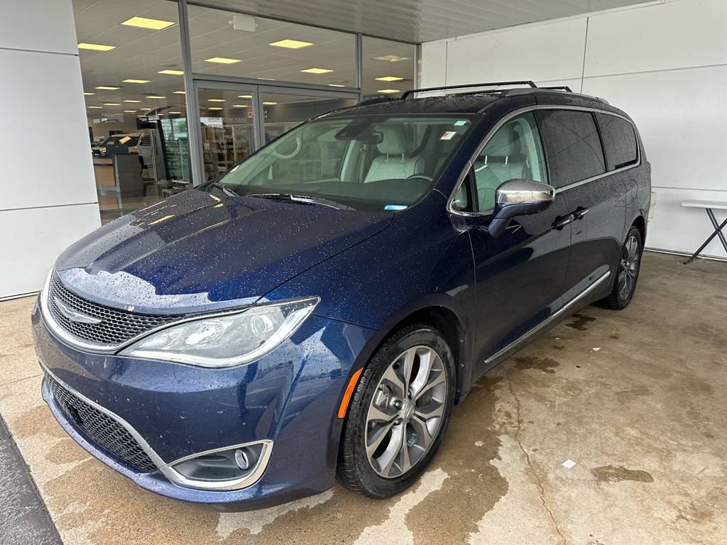 2017 Chrysler Pacifica Limited — Minivan — 134,894 mi — Warsaw, IN