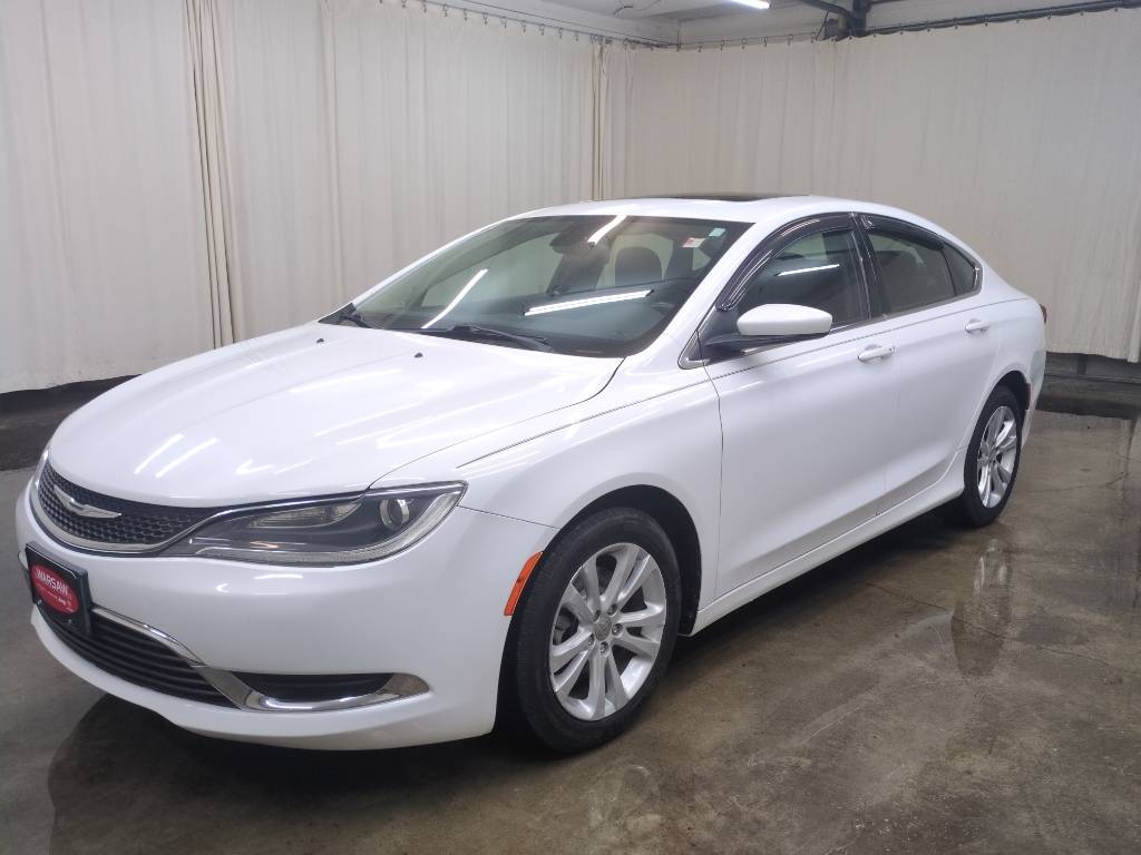 2015 Chrysler 200 Limited — Sedan — 102,700 mi — Warsaw, IN