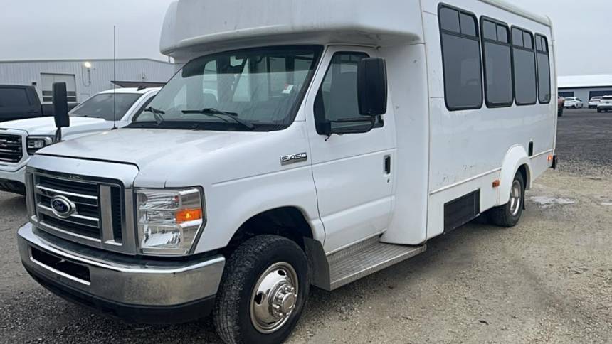 2016 Ford Econoline Commercial Cutaway E-450 — Chassis Cab Truck — 106,500 mi — Warsaw, IN