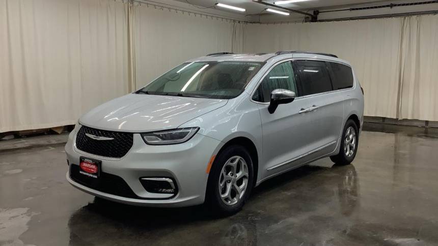 2023 Chrysler Pacifica Limited — Minivan — 60,614 mi — Warsaw, IN