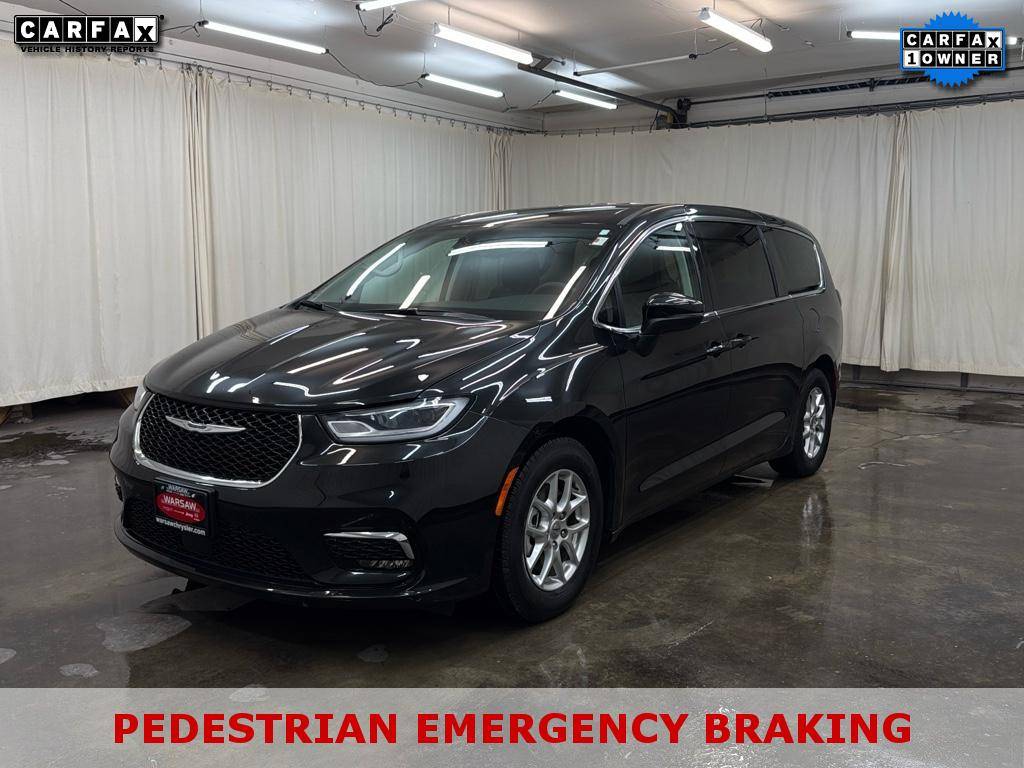 2023 Chrysler Pacifica Touring L — Minivan — 63,763 mi — Warsaw, IN