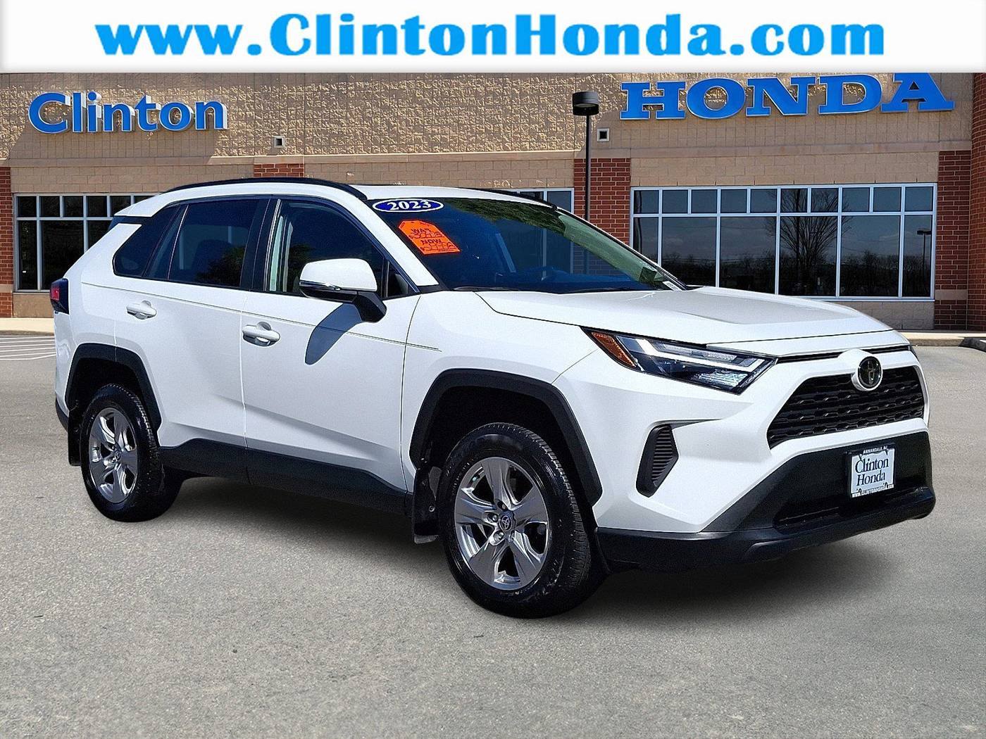2023 Toyota RAV4 XLE — SUV — 30,800 mi — Annandale, NJ