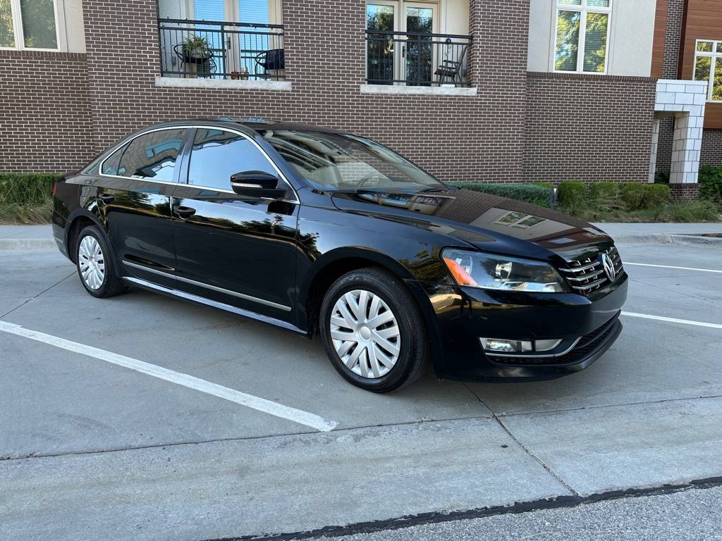 2014 Volkswagen Passat SEL Premium — Sedan — 235,184 mi — Overland Park, KS