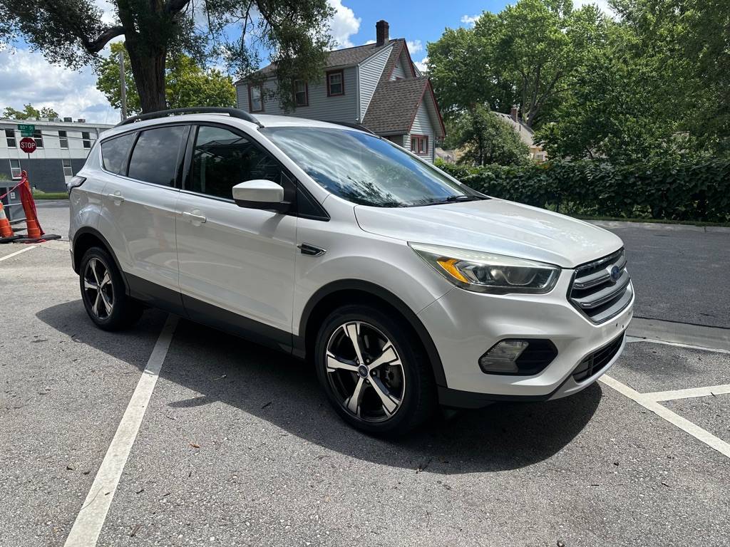 2017 Ford Escape SE — SUV — 91,788 mi — Overland Park, KS