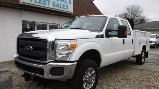 2016 Ford Super Duty F-350 Chassis Cab XL — Chassis Cab Truck — 62,922 mi — Louisville, KY