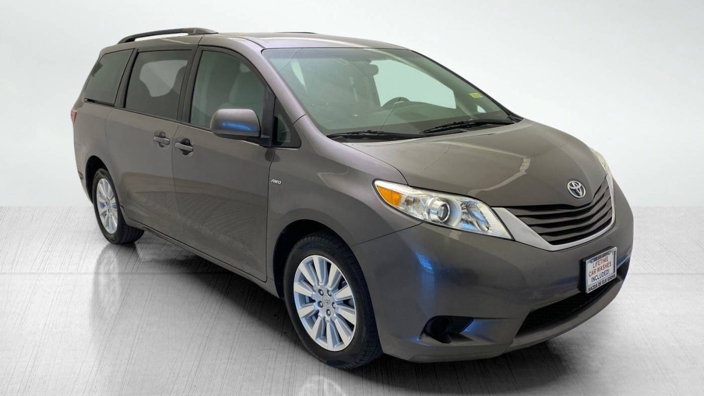 2017 Toyota Sienna LE — Minivan — 50,805 mi — Elk Grove, CA