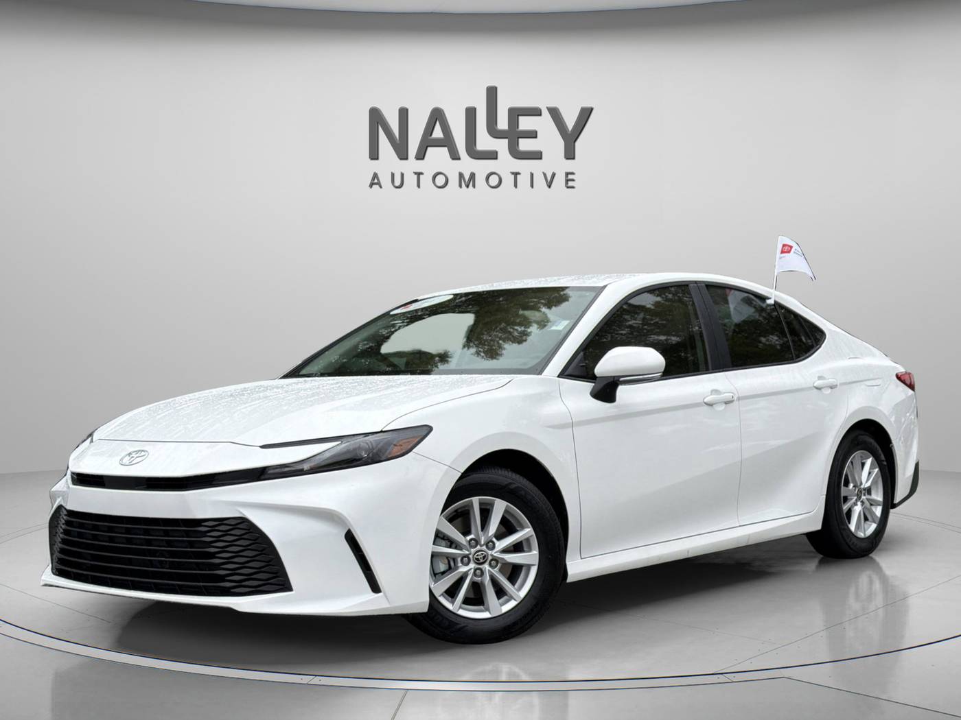 2025 Toyota Camry Hybrid LE — Sedan — 770 mi — Lithonia, GA