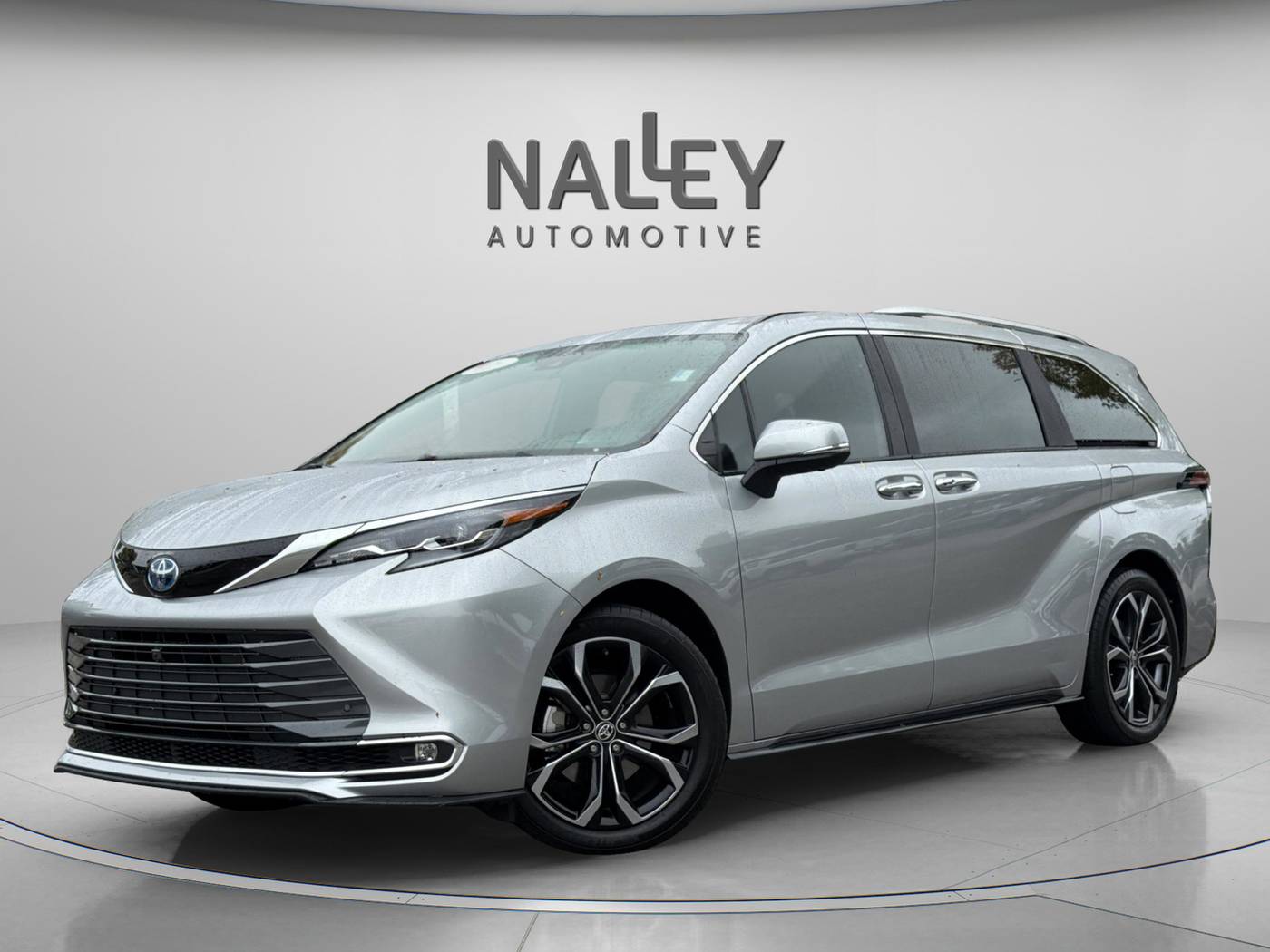 2025 Toyota Sienna Platinum — Minivan — 11,596 mi — Lithonia, GA