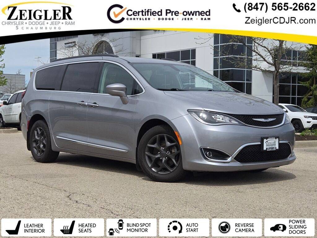 2017 Chrysler Pacifica Touring L — Minivan — 104,581 mi — Schaumburg, IL
