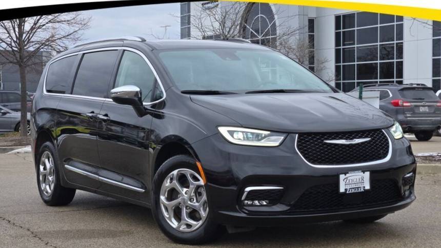 2021 Chrysler Pacifica Limited — Minivan — 30,487 mi — Schaumburg, IL