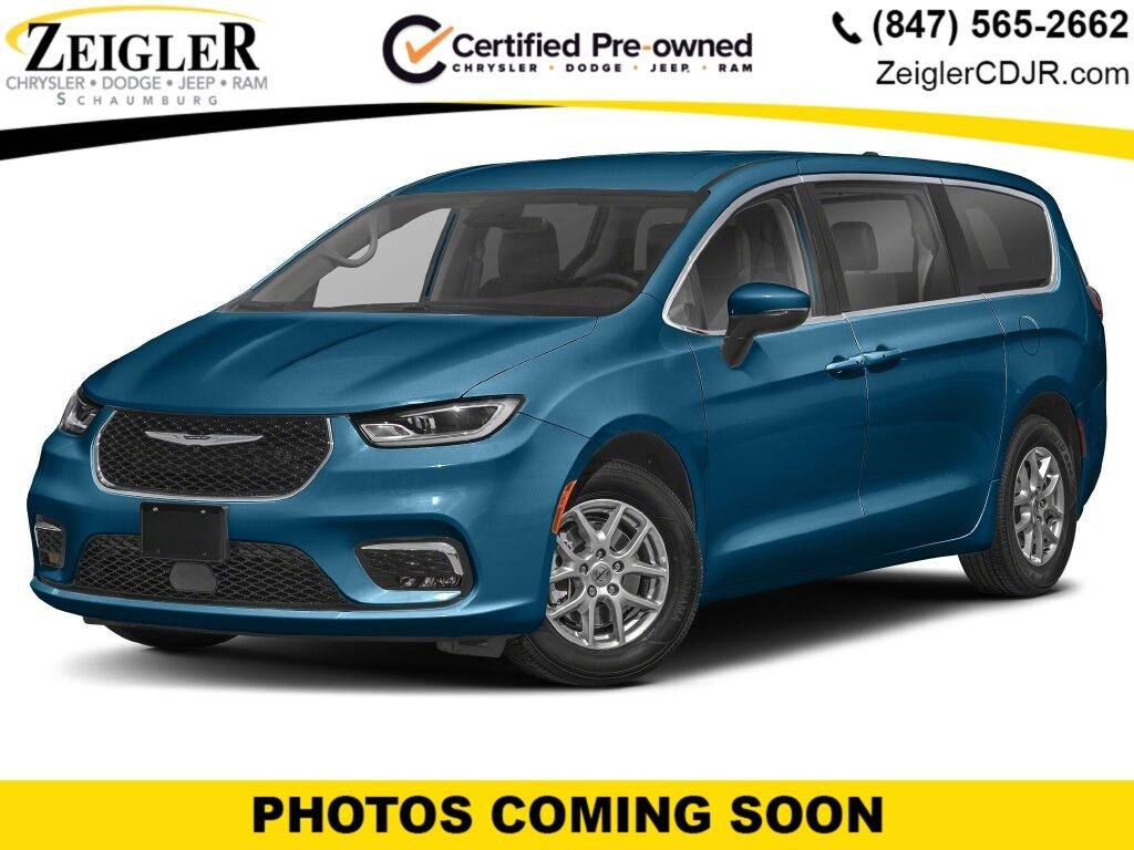 2023 Chrysler Pacifica Touring L — Minivan — 66,001 mi — Schaumburg, IL