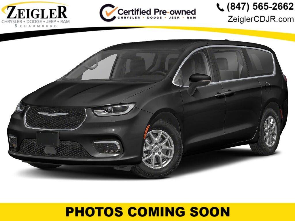 2024 Chrysler Pacifica Touring L — Minivan — 38,310 mi — Schaumburg, IL