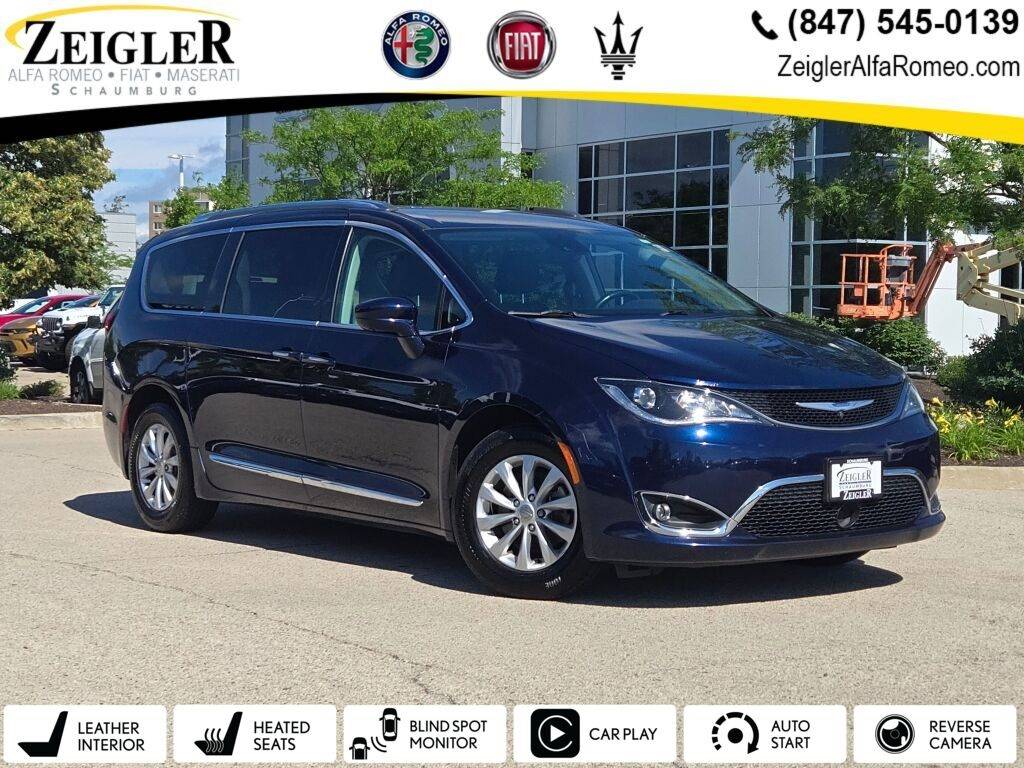 2018 Chrysler Pacifica Touring L — Minivan — 107,176 mi — Schaumburg, IL