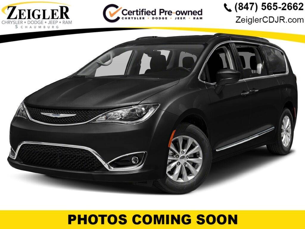 2018 Chrysler Pacifica Touring L — Minivan — 59,313 mi — Schaumburg, IL