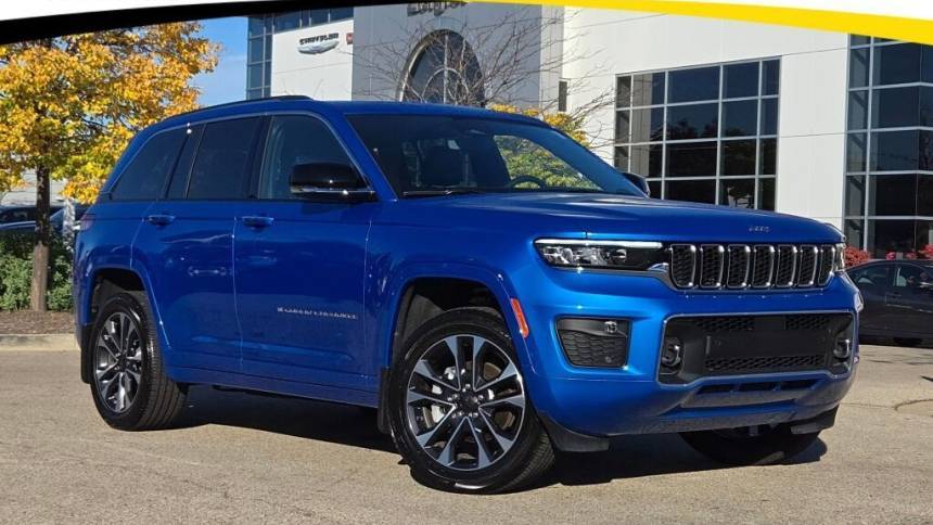 2023 Jeep Grand Cherokee Overland — SUV — 8,800 mi — Schaumburg, IL