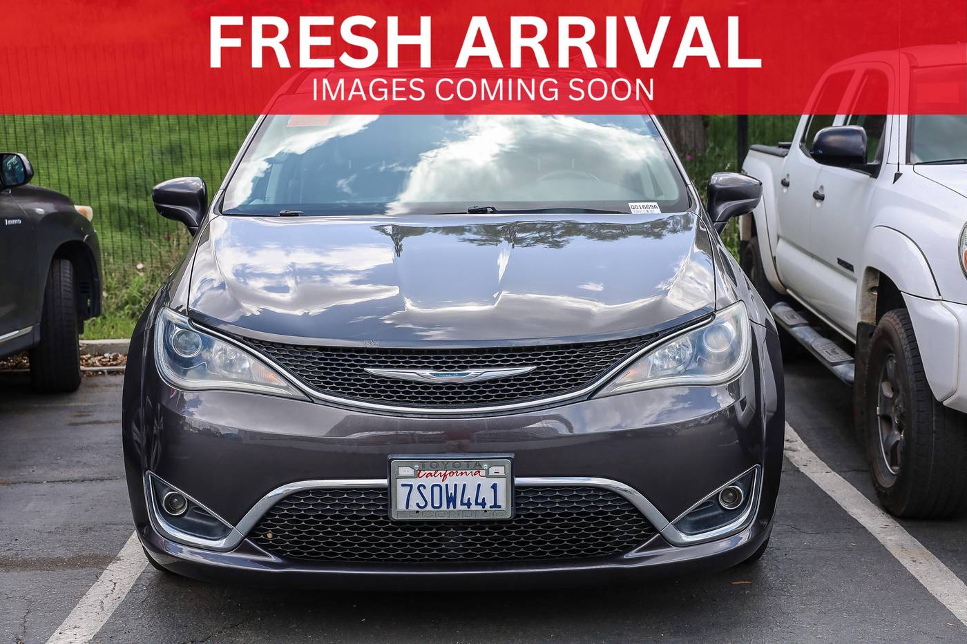 2017 Chrysler Pacifica Touring L — Minivan — 120,037 mi — El Cajon, CA