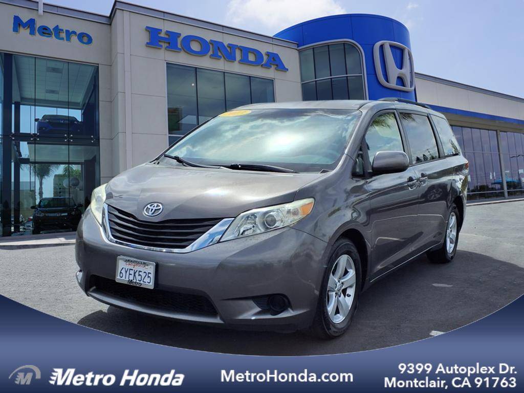 2013 Toyota Sienna LE — Minivan — 163,408 mi — Montclair, CA