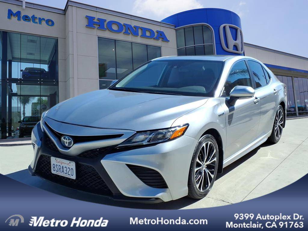2020 Toyota Camry Hybrid SE — Sedan — 53,727 mi — Montclair, CA