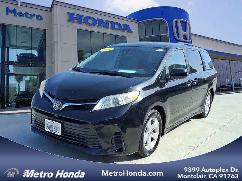 2018 Toyota Sienna L — Minivan — 123,820 mi — Montclair, CA