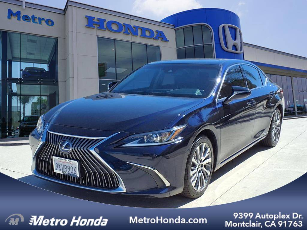 2020 Lexus ES ES 300h — Sedan — 61,260 mi — Montclair, CA
