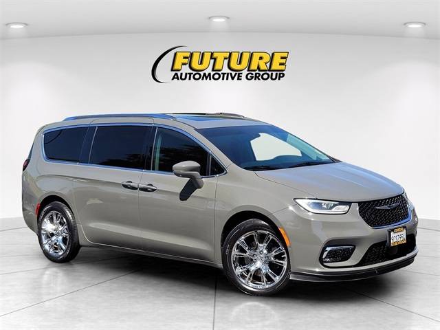 2021 Chrysler Pacifica Touring L — Minivan — 20,100 mi — Concord, CA