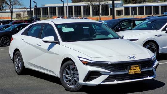 2024 Hyundai Elantra SEL — Sedan — 9,884 mi — Concord, CA