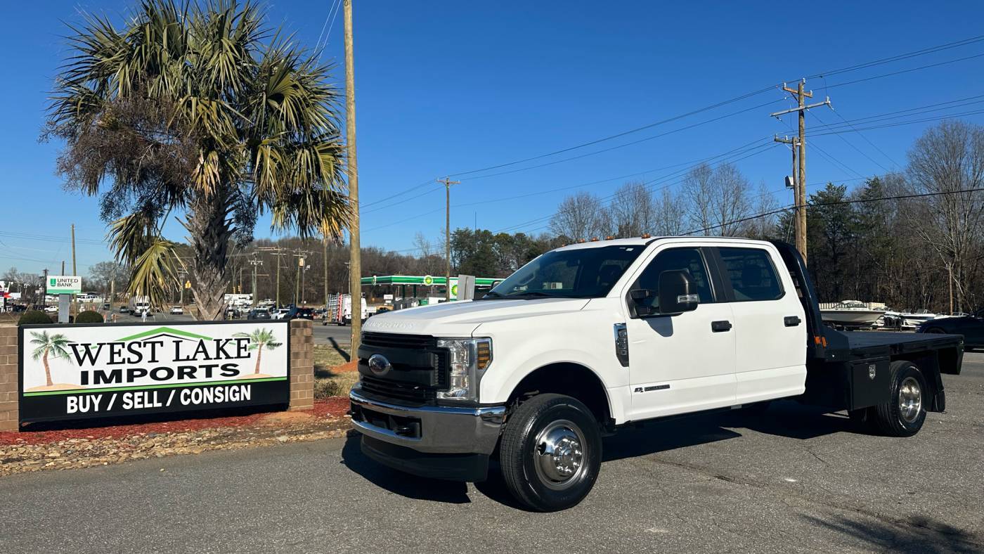 2019 Ford Super Duty F-350 Chassis Cab Lariat — Chassis Cab Truck — 105,903 mi — Denver, NC