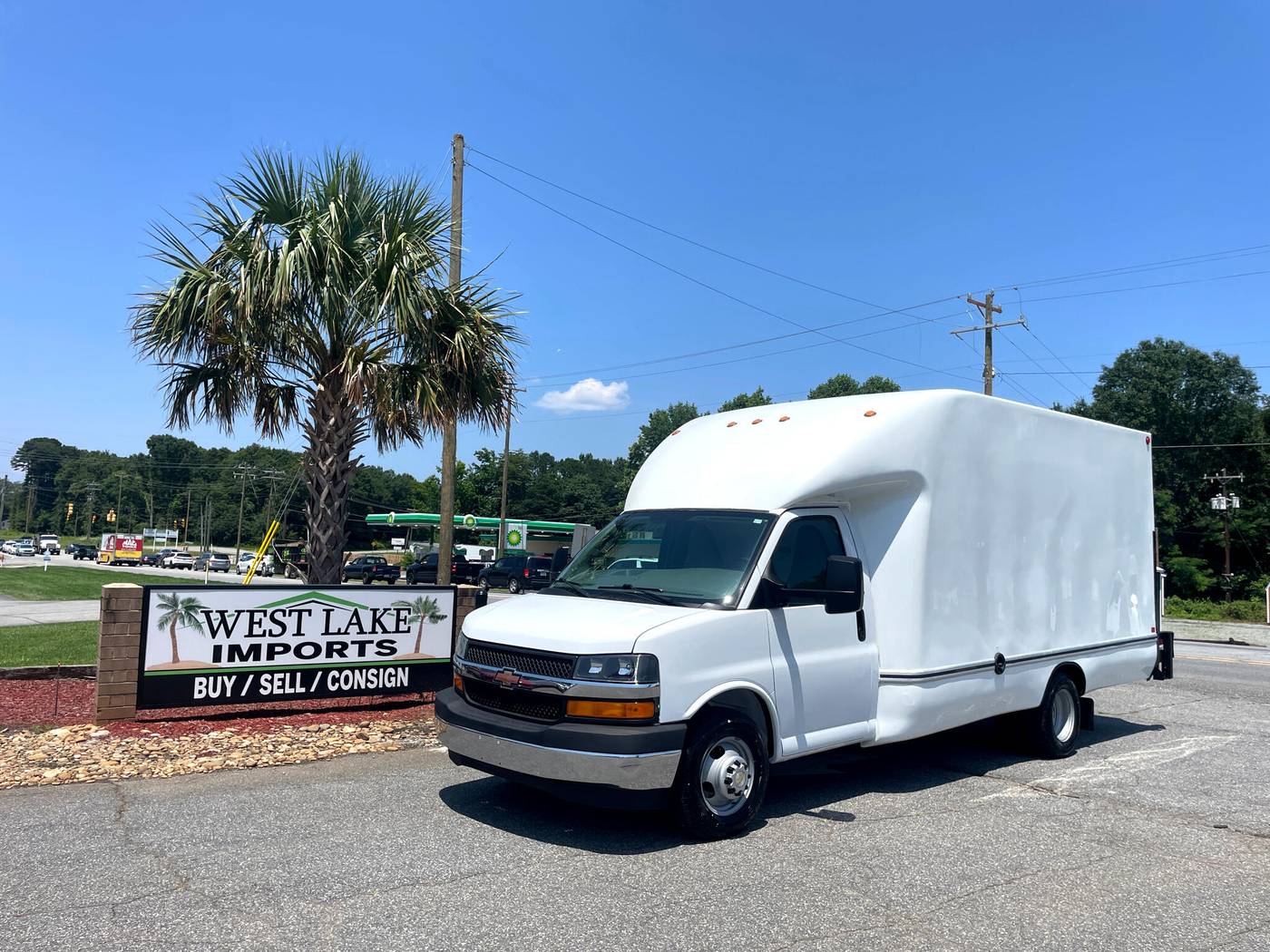 2017 Chevrolet Express Commercial Cutaway 3500 — Chassis Cab Truck — 122,107 mi — Denver, NC