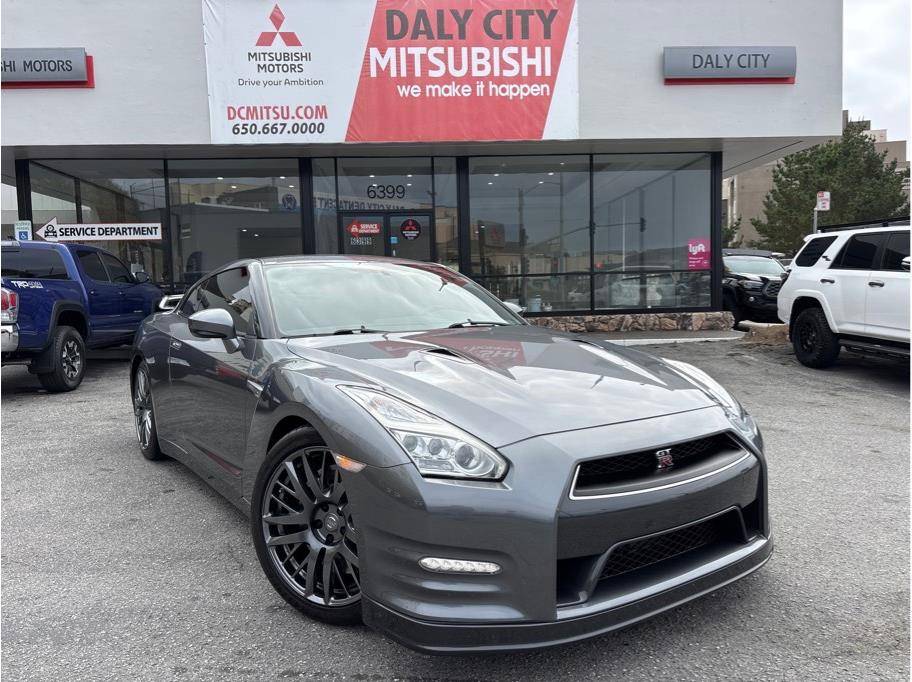 2016 Nissan GT-R Premium — Coupe — 14,118 mi — Daly City, CA