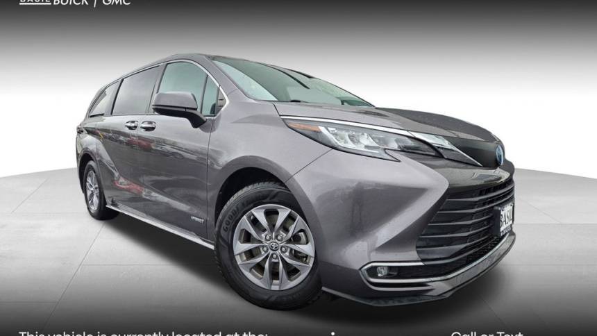 2021 Toyota Sienna XLE — Minivan — 26,388 mi — Orchard Park, NY