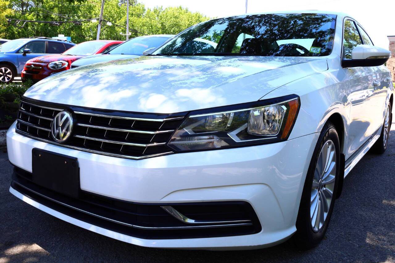 2017 Volkswagen Passat 1.8T R-Line