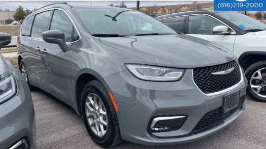 2022 Chrysler Pacifica Touring L — Minivan — 71,357 mi — Platte City, MO