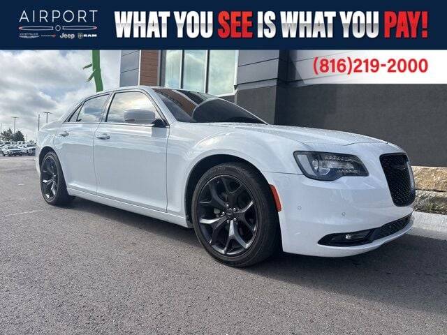 2022 Chrysler 300 S V6