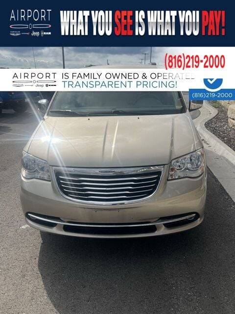 2014 Chrysler Town & Country Touring-L — Minivan — 82,737 mi — Platte City, MO
