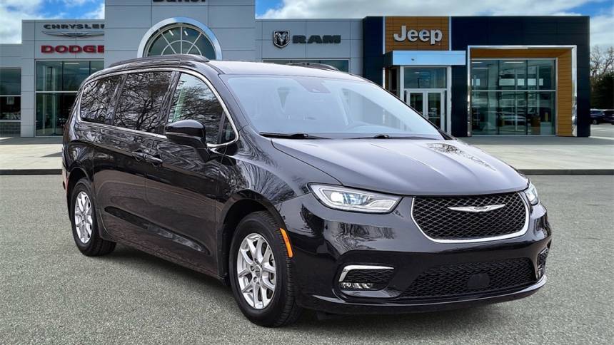 2022 Chrysler Pacifica Touring L — Minivan — 73,801 mi — Lowell, MI