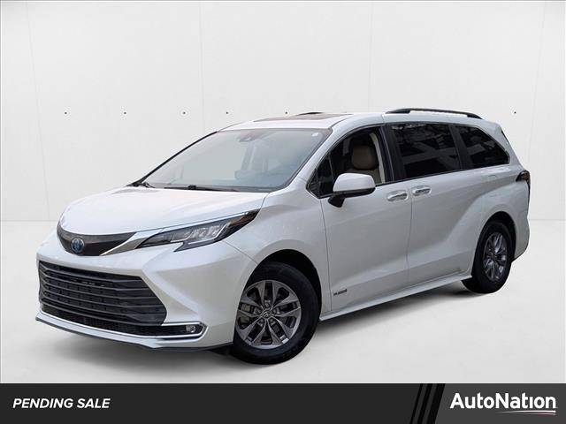 2021 Toyota Sienna XLE — Minivan — 60,940 mi — Pembroke Pines, FL