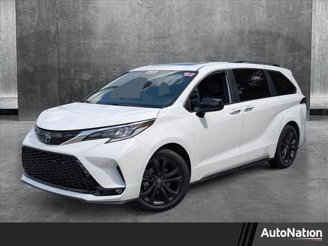 2022 Toyota Sienna XSE — Minivan — 68,988 mi — Pembroke Pines, FL