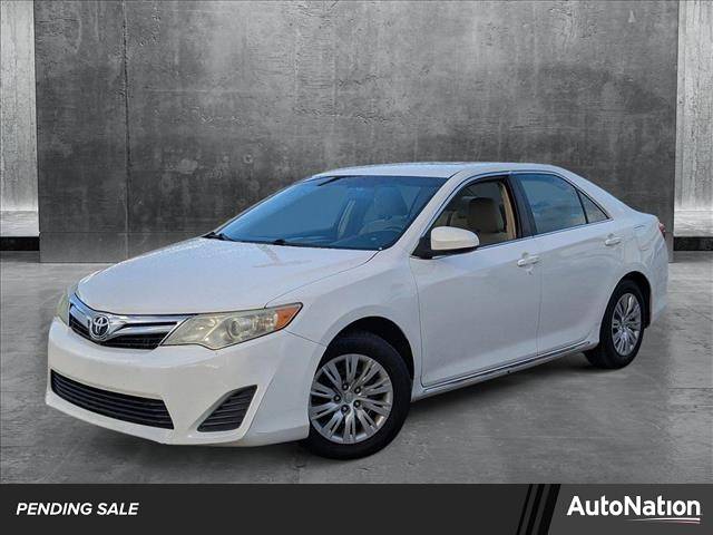 2014 Toyota Camry LE — Sedan — 141,704 mi — Pembroke Pines, FL