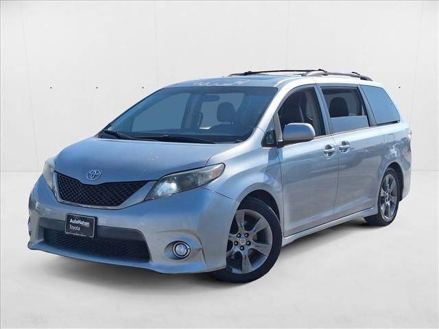 2011 Toyota Sienna SE — Minivan — 108,557 mi — Cerritos, CA